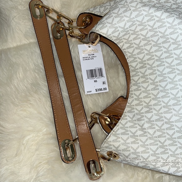 Michael Kors Fulton Vanilla Large Shoulder Tote - Picture 6 of 7